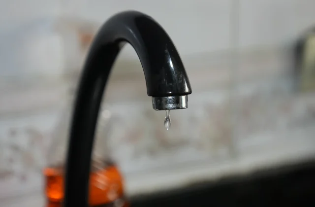 Bajos niveles de presión de agua en casa: soluciones efectivas