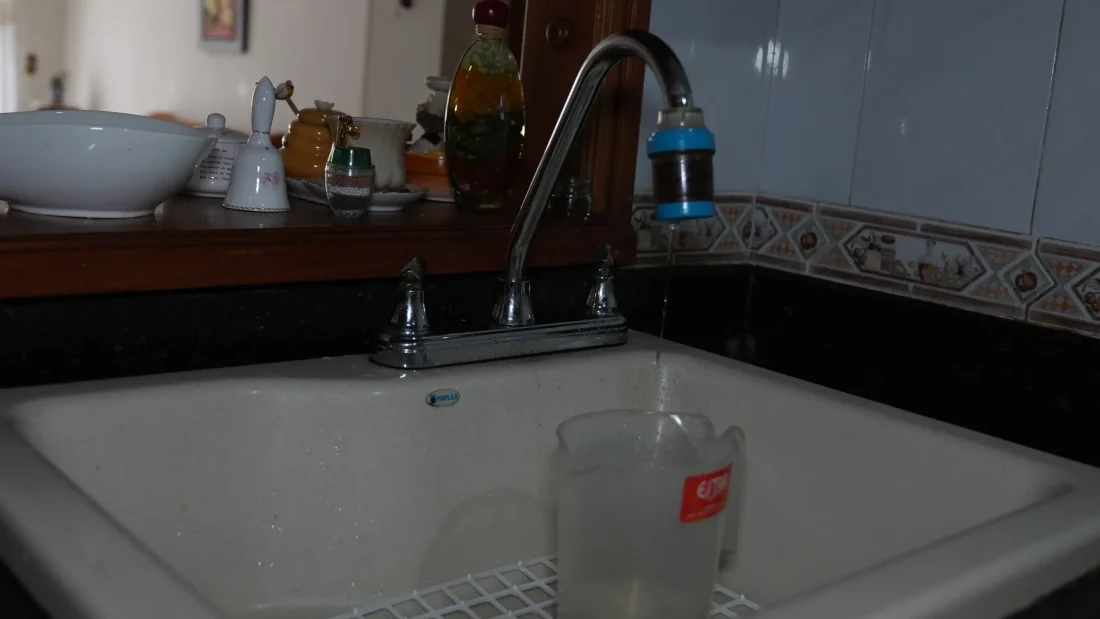 Fugas de agua: cómo identificar si son visibles u ocultas y cuándo llamar a un plomero