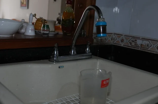Fugas de agua: cómo identificar si son visibles u ocultas y cuándo llamar a un plomero